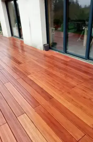 plaquiste à Lampaul-Guimiliau - image 2