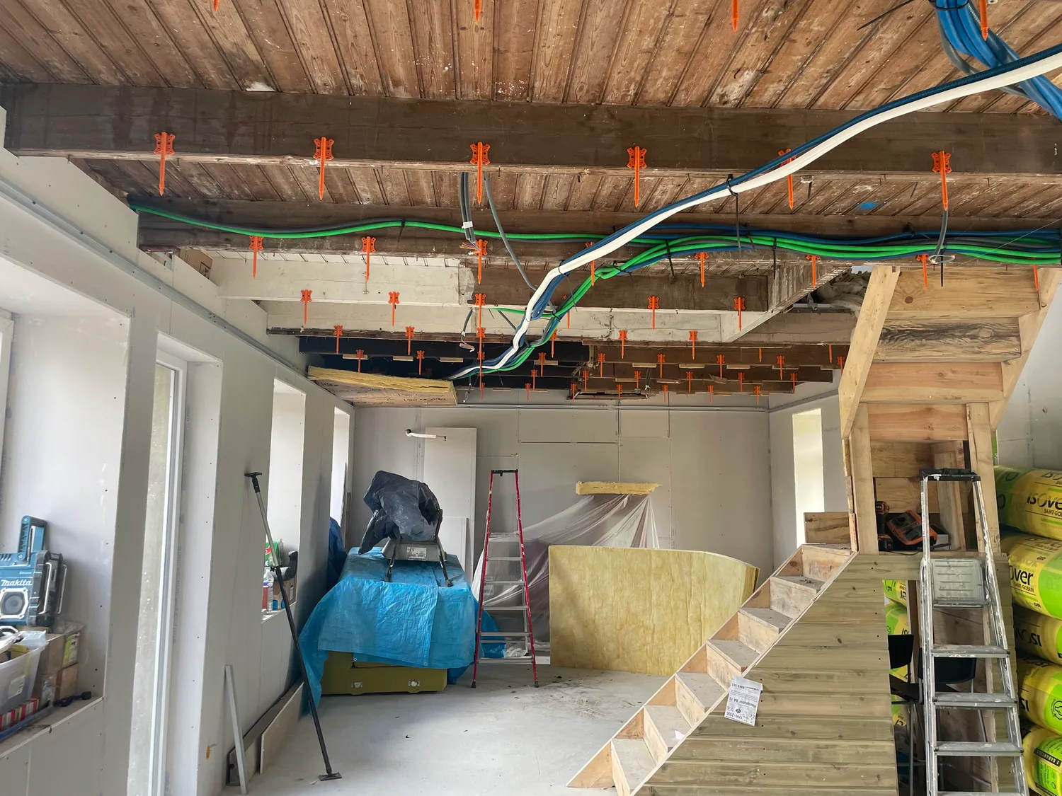 pose de portail lampaul guimiliau